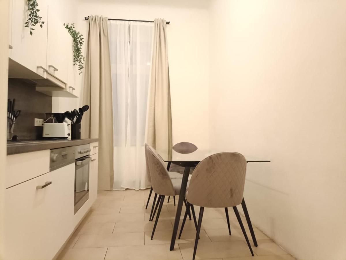 Stylish Apartment, Next To Schloss Belvedere * Wien